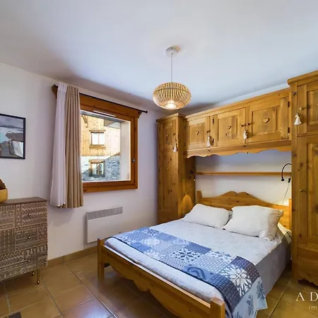 Montvalezan-la Rosière, 6 Pièces, 10 Personnes - Fr-1-398-555 *